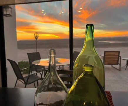 Seaside Oceanfront home La Oficina