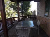 Sisters Treehouse