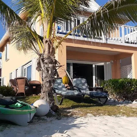 Mahogany Point 5: 3 BR / 3 BA villa in North Side, Sleeps 6