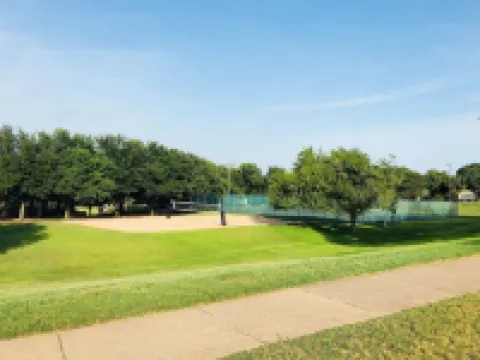 Cosy and Open with Loft on Greenbelt Hotels in Wells Branch