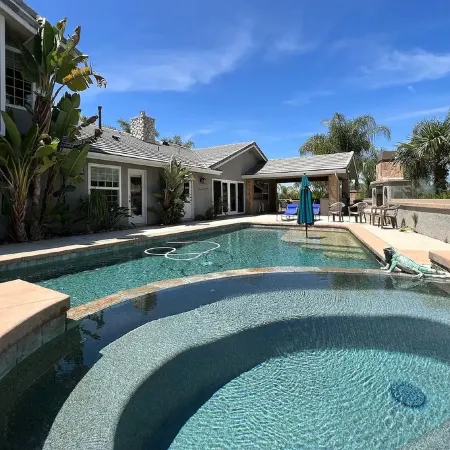 Villa 5B/3B with pool/spa/mini golf putting