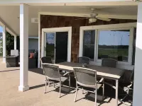 Beautiful Home with Many Activities (15mins from DOW Gardens and Whiting Forest)