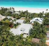 Casa DeDe, Classic Bahamian Home with Panoramic Views of the Ocean Hotels in 