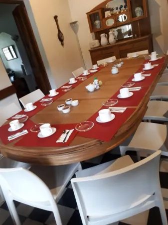 Tradicional Casona de época con desayuno Отели в г. Лухан де Куйо