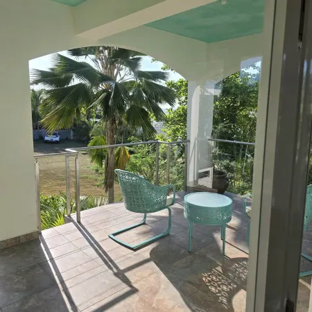 Casa Bravo-Premier BEACH VIEW- Shacks Beach-Near Villa Montana Beach Resort