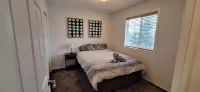 Cozy 2-Bedroom Shared Space (Not an Entire Home) – Your Gateway to the Mountains - 방갈로