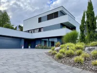 Apartment Tanja, modern, large terrace, garage, quiet, central location Hotels in Engen