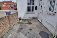 1 BEDROOM HOUSE WITH PRIVATE ALLOCATED AND SECURE PARKING Hotels near Luton and Dunstable Hospital