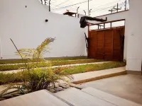 Moderna casa familiar de playa. A solo una cuadra del mar.