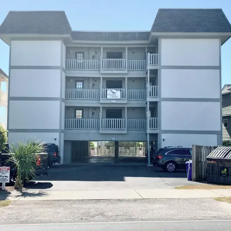 2 Large Bedrooms, Double Oceanfront Balcony, Full size kitchen, Pool!