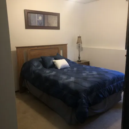 Cozy, Clean! Pets Welcome..Close to Walking/Bike Trail