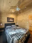 Ahmic Lake Resort's 3-Bedroom Cottage (Black Bear Cottage)