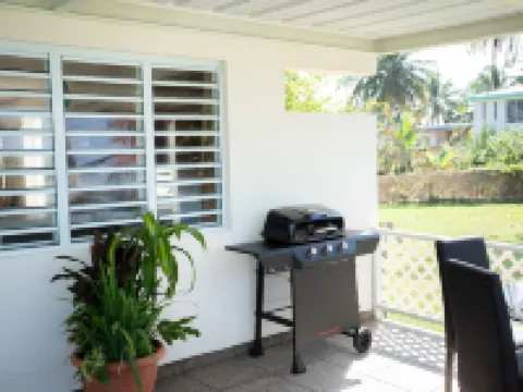 PELICAN REEF BEACHFRONT 2 BED 1 BATH A/C ON SMALL FARM, SURF RIGHT OUT FRONT Hotels in Aguada