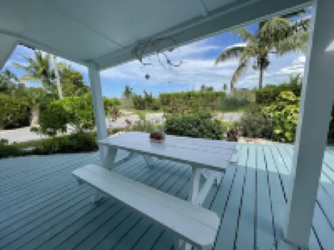 "SERENITY BY THE SEA" Treasure Cay, Abaco, Bahamas 2 bedrms/2 bathrms/ sleeps 6