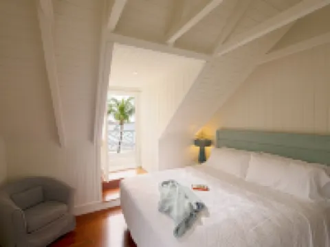 3BR Historic Home w/Pool & all Mod-Cons! Hotels in Governor's Harbour