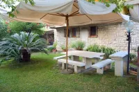Flat with garden closed to see