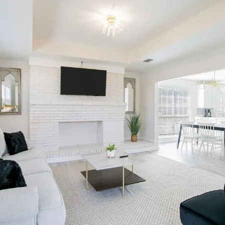 House in Mobile Newly Renovated! Quiet street & centrally located to interstate!