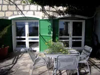 newly renovated house, fantastic terrace with view of the sea 佈雷拉酒店