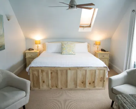 Salt Shaker Deli & Inn Hotels in Lunenburg County