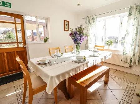 Maesbury Manor Отели в г. Райтон-XI-Таунс