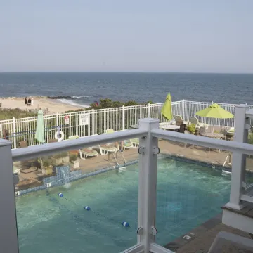 The Corsair & Cross Rip Oceanfront