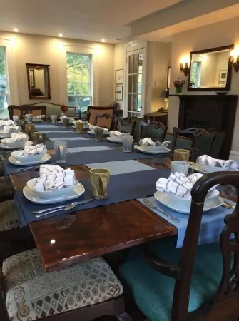 Judson Heath Colonial Inn Отели в г. Сотак