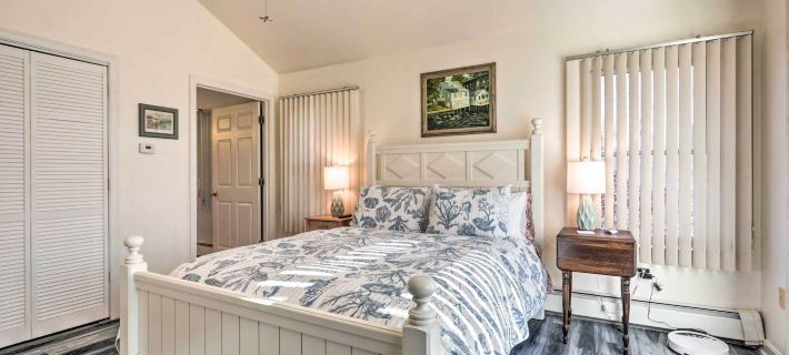 Westerly Vacation Home: Town Beach Access Hotels in Westerly