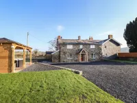 Bodaioch Cottage Hotels in Mochdre