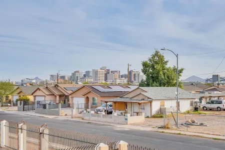 2 Mi to Dtwn & Chase Field: Condo w/ City View!