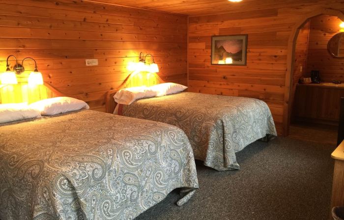 Whistling Swan Motel