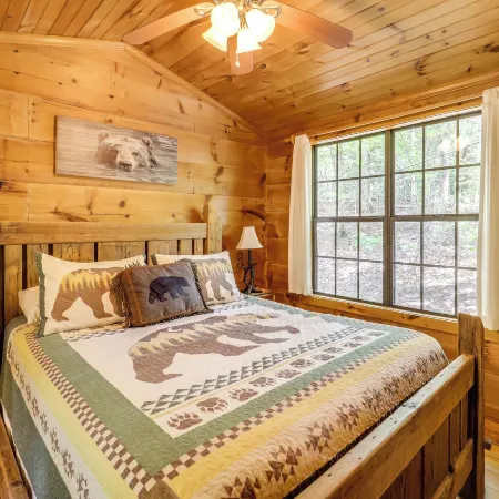 Marion Cabin on 92 Acres w/ Hot Tub & Trails