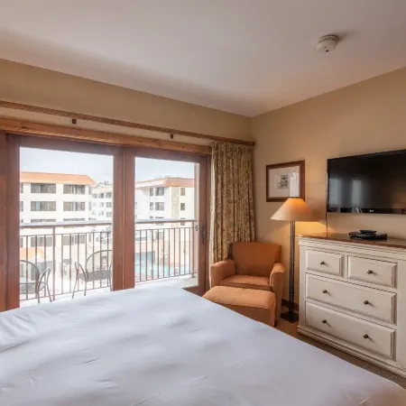 Updated 1 Bedroom in Mountaineer Square Condo - No Cleaning Fee! by RedAwning
