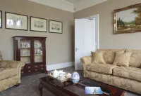 2 Crescent Gardens Guest House