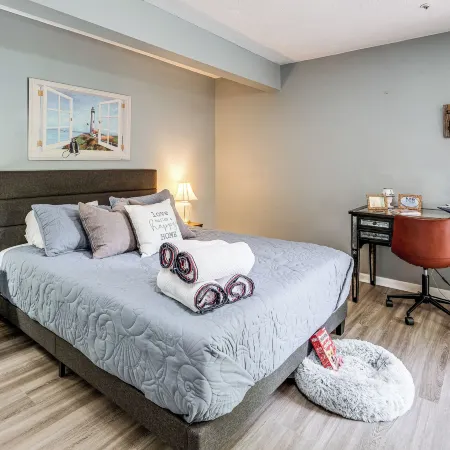 1 Mi to Boardwalk: Convenient North Beach Apt!