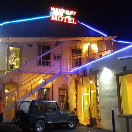 Waterbury Big Apple Motel