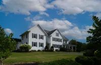 Apple Pony Inn Hotels in College Township