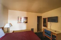 FourWinds Inn - parking