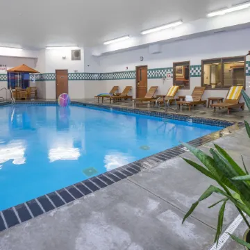 Wood River Inn & Suite