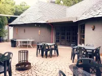 Rosebank Lodge & Backpacker Hotels near Johannesburg Zoo