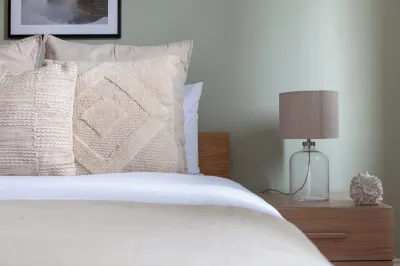 Trendy Flat in St Katharine Hotels in Wapping