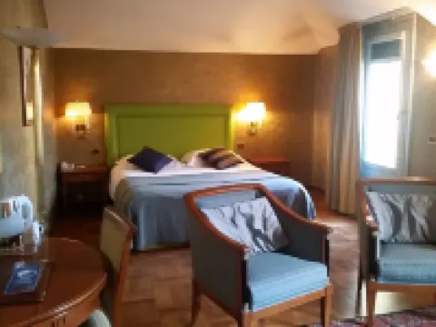 ホテルパラッツオロヴェラ クーネオのホテル