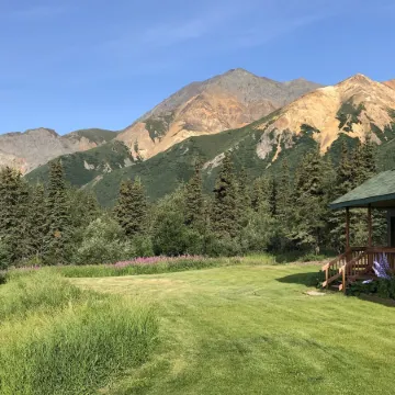 Sheep Mountain Lodge