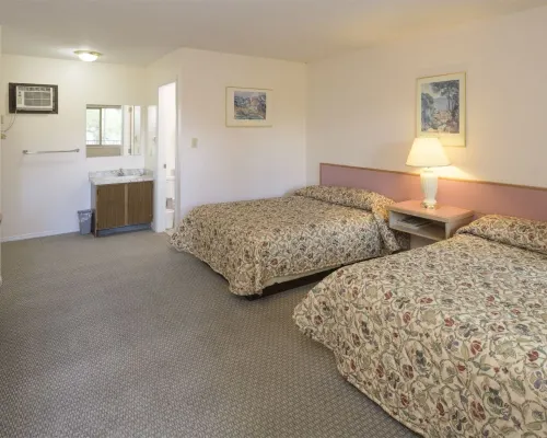 Beachside Motel Hotels in Penticton