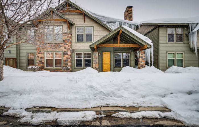 Cozy Park City Townhome by Dining, Shops and More!