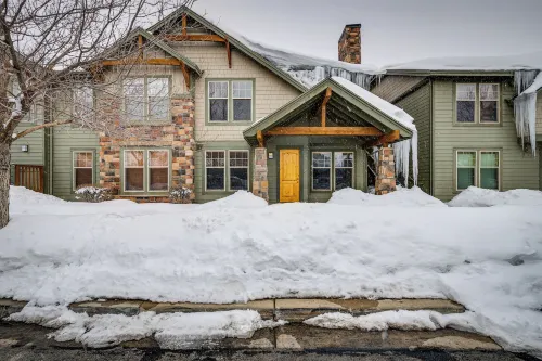 Cozy Park City Townhome by Dining, Shops and More! - WiFi