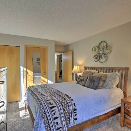 Creekside Frisco Condo w/ Views & Pool Access!
