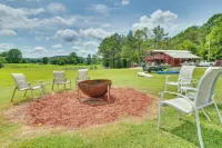 Norfork Studio Escape Walk to White River!