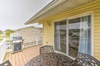 Brigantine Condo w/ Gas Grill - Walk to Beach! - Apartments