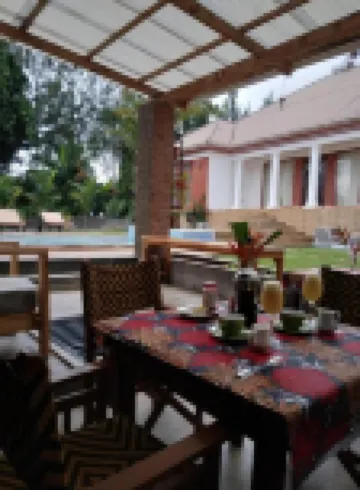 Sprunger Avenue - Tulia Homes