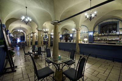 バー ザメク クリチュクフ セントラム コンフェレンツィーノ ヴィポチェンコヴェの写真